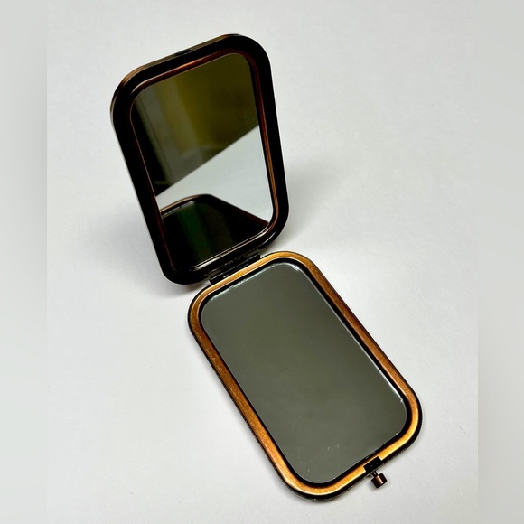 Mirror, double in bronze metal case. Vivid 3D peacock on lid. 2" x 3.5”   NIB. - Picture 1 of 12